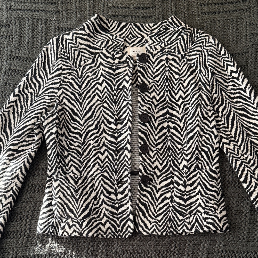 Eci Black And White Patterned Jacket - image 3